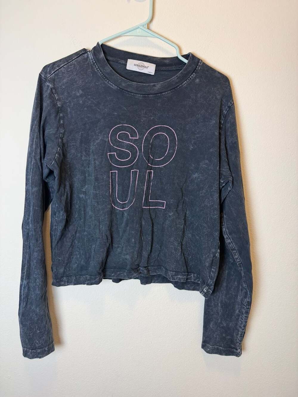 SoulCycle Mineral Acid Wash Long Sleeve Cropped Graphic Shirt Black Medium